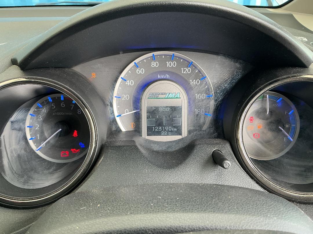 Photo '9' of Honda FIT Hybrid