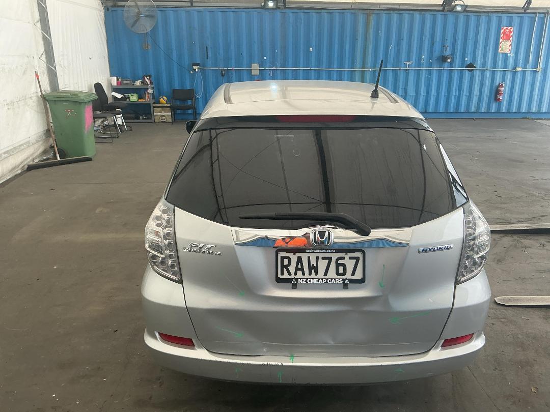 Photo '10' of Honda FIT Shuttle