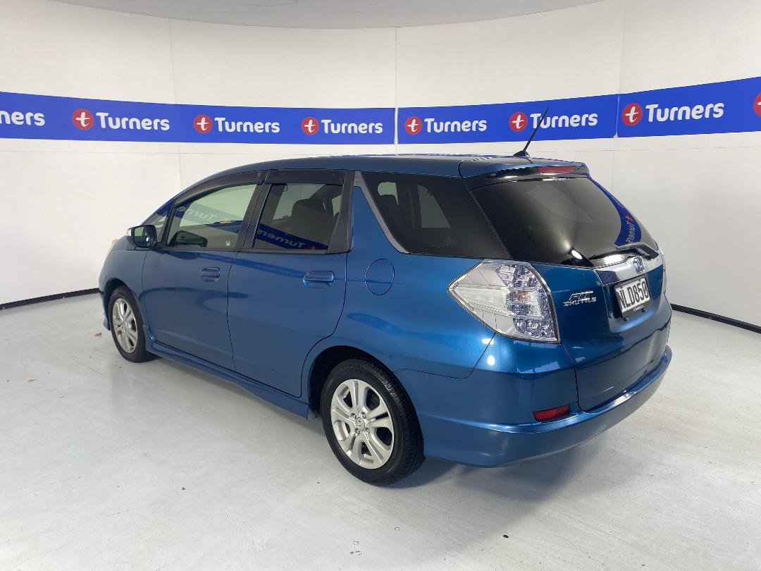 Photo '5' of Honda FIT Shuttle