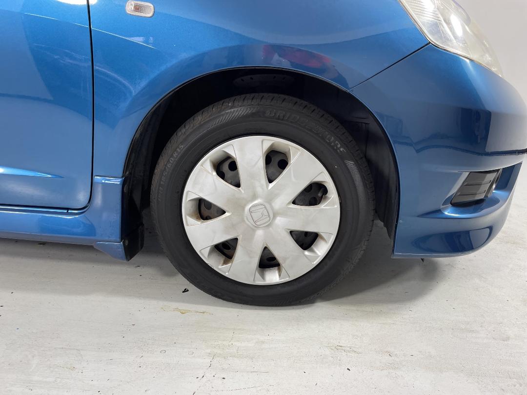 Photo '9' of Honda FIT Shuttle Photo '9' of Honda FIT Shuttle