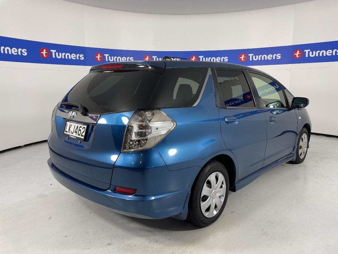 Photo '7' of Honda FIT Shuttle Photo '7' of Honda FIT Shuttle