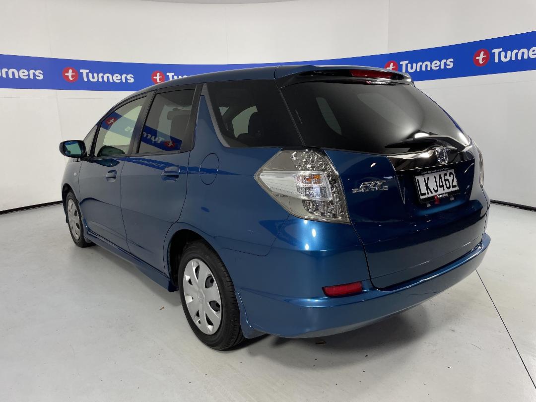 Photo '5' of Honda FIT Shuttle Photo '5' of Honda FIT Shuttle