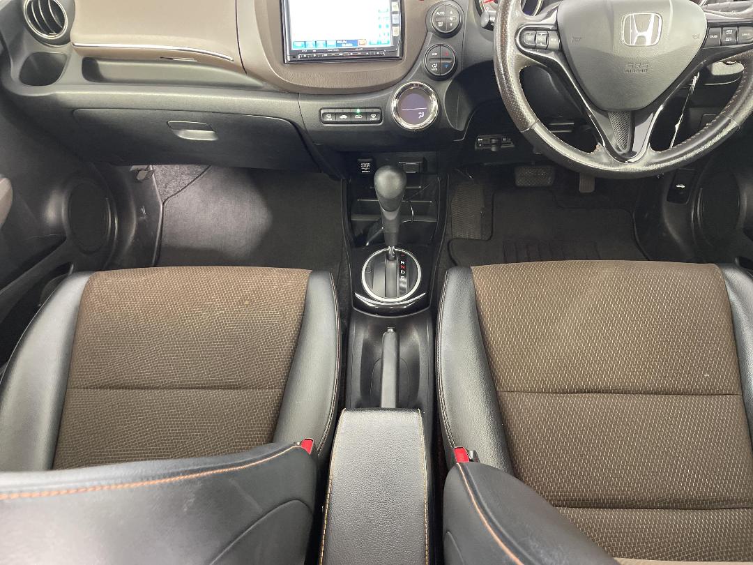 Photo '18' of Honda FIT Shuttle Photo '18' of Honda FIT Shuttle