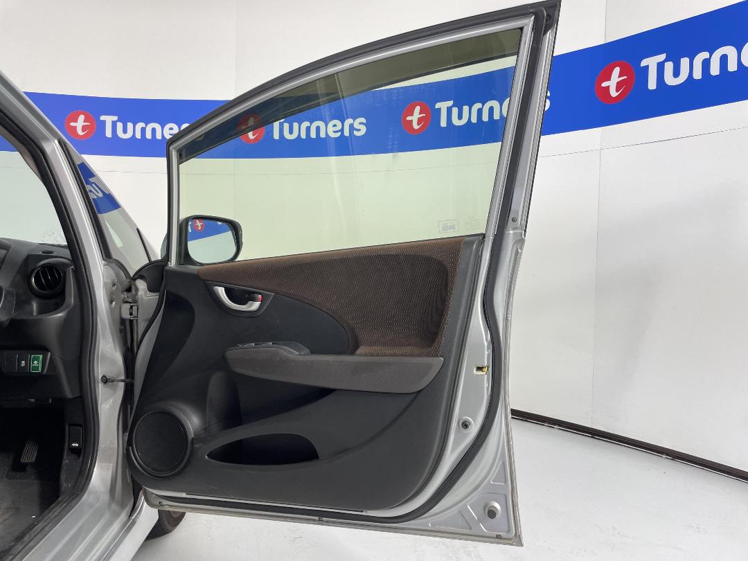 Photo '15' of Honda FIT Shuttle