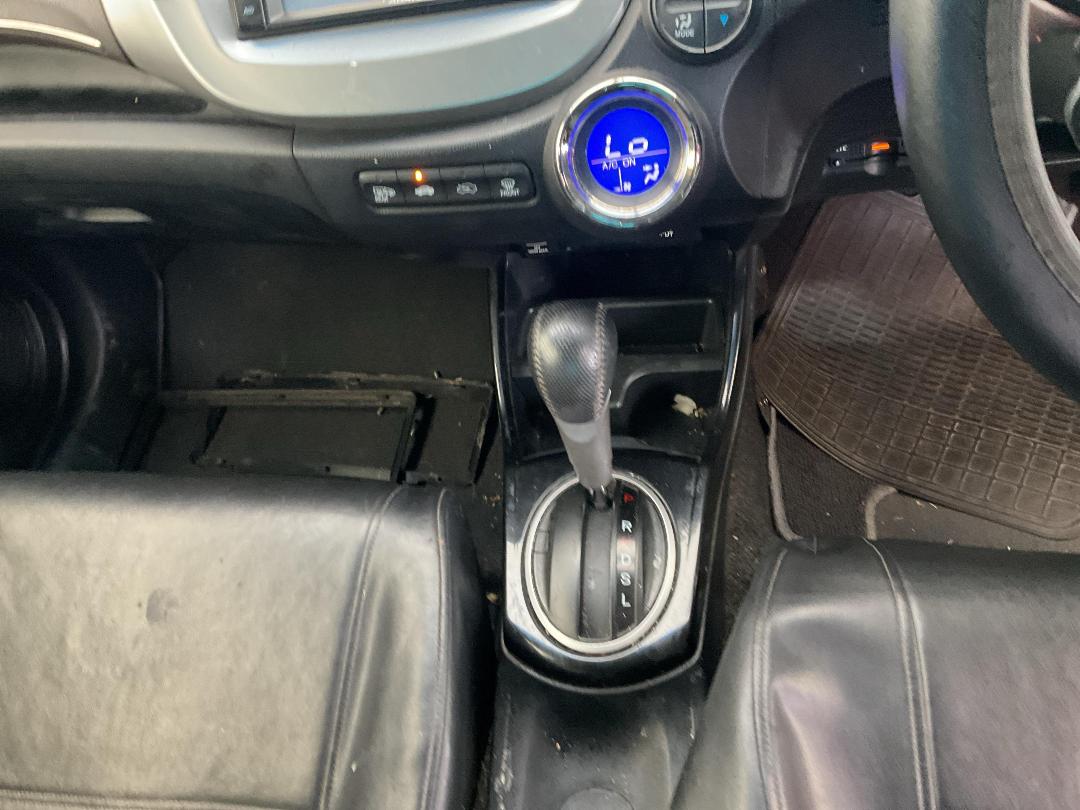 Photo '9' of Honda FIT Shuttle Hibrid