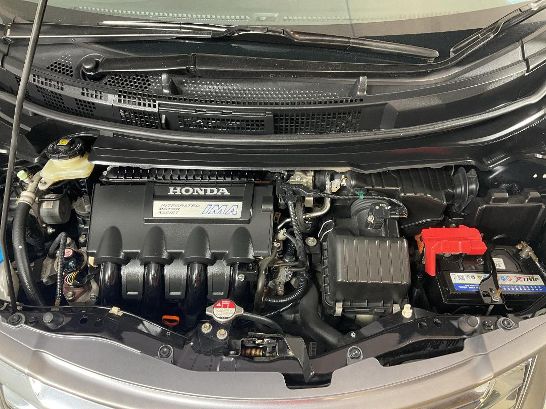 Photo '13' of Honda Freed Photo '13' of Honda Freed