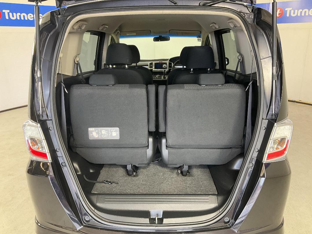 Photo '14' of Honda Freed Photo '14' of Honda Freed