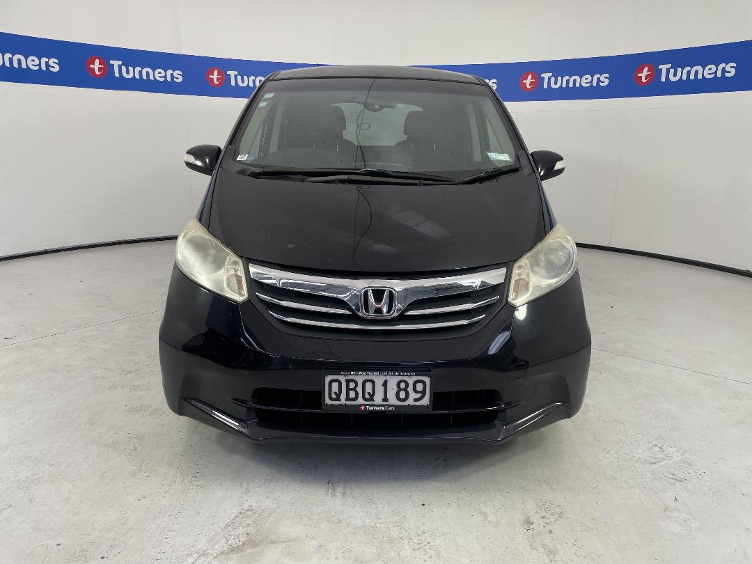 Photo '2' of Honda Freed Photo '2' of Honda Freed