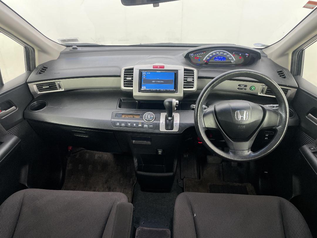 Photo '17' of Honda Freed Photo '17' of Honda Freed