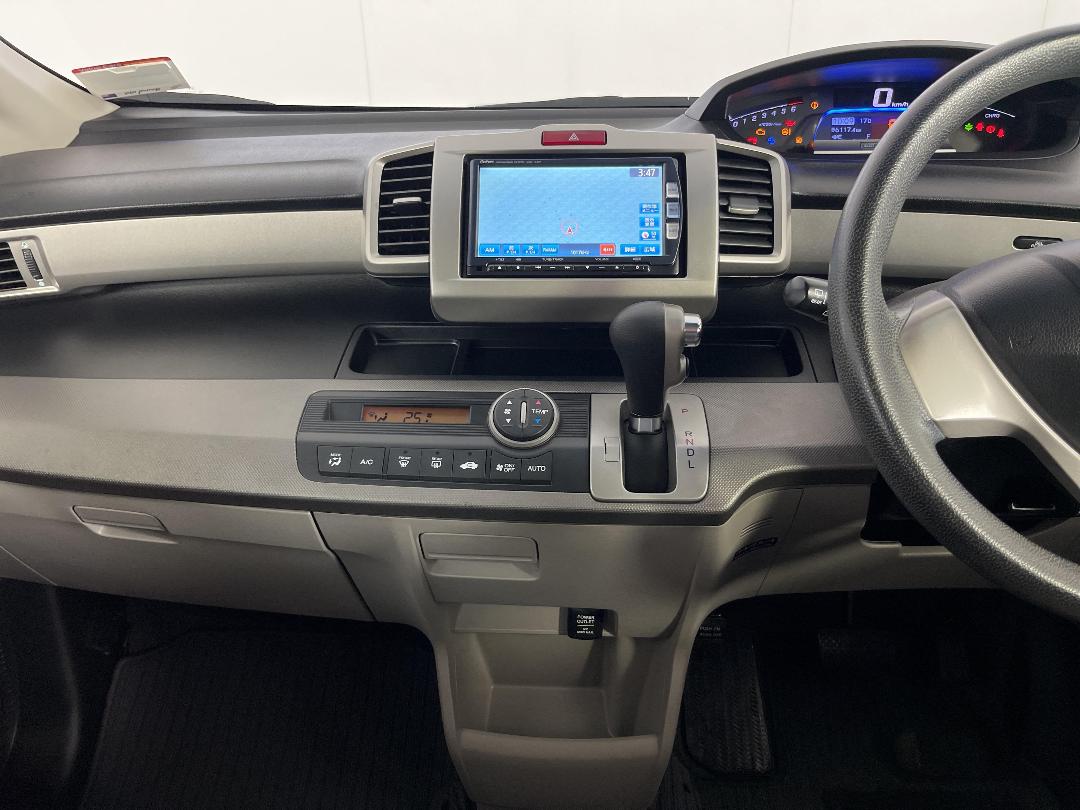 Photo '18' of Honda Freed