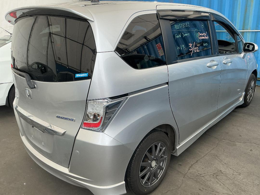 Photo '4' of Honda Freed Photo '4' of Honda Freed