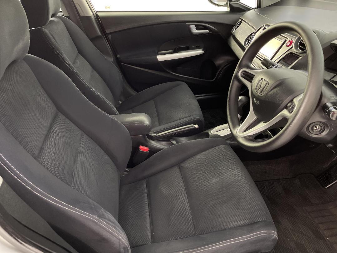 Photo '16' of Honda Insight