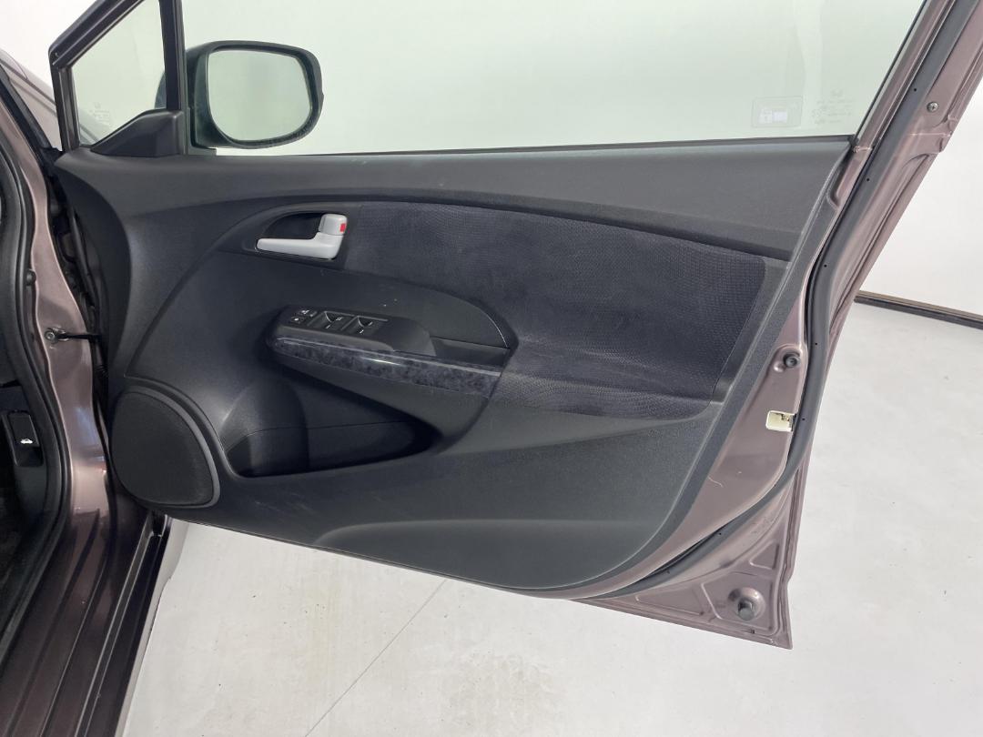 Photo '15' of Honda Insight