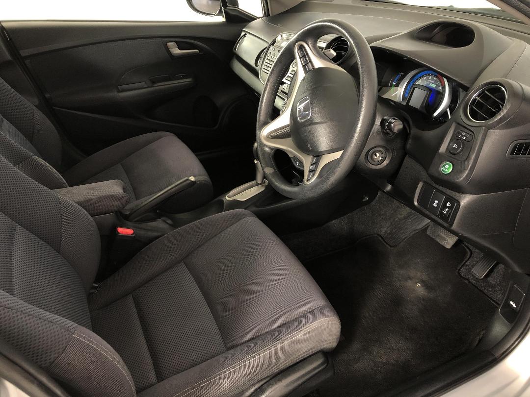 Photo '16' of Honda Insight Photo '16' of Honda Insight