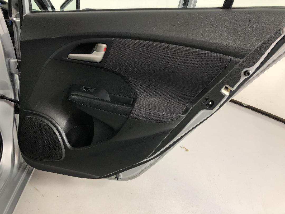 Photo '19' of Honda Insight Photo '19' of Honda Insight