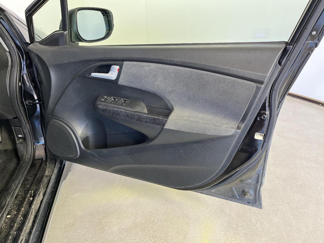 Photo '15' of Honda Insight Photo '15' of Honda Insight