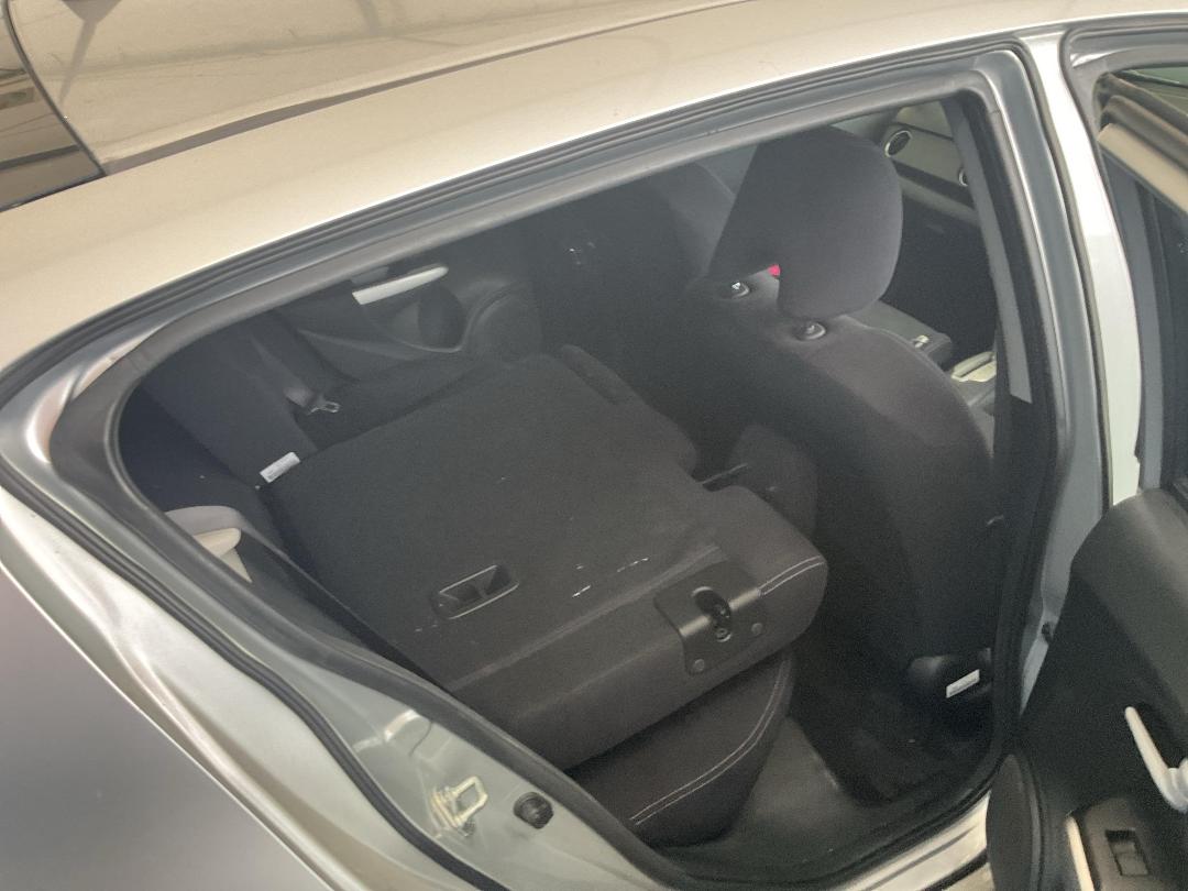 Photo '24' of Honda Insight