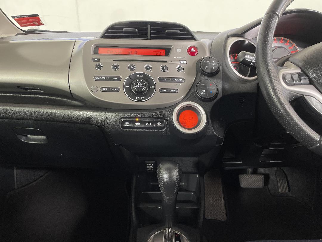 Photo '18' of Honda Jazz Photo '18' of Honda Jazz