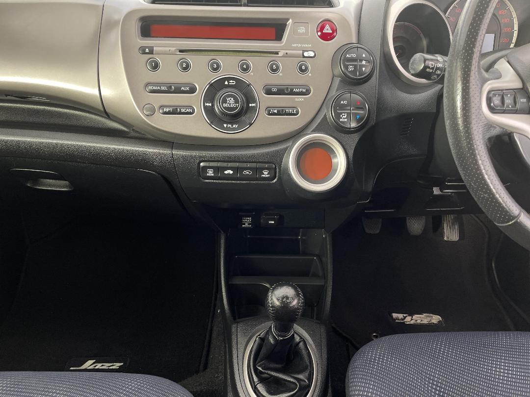 Photo '18' of Honda Jazz Photo '18' of Honda Jazz