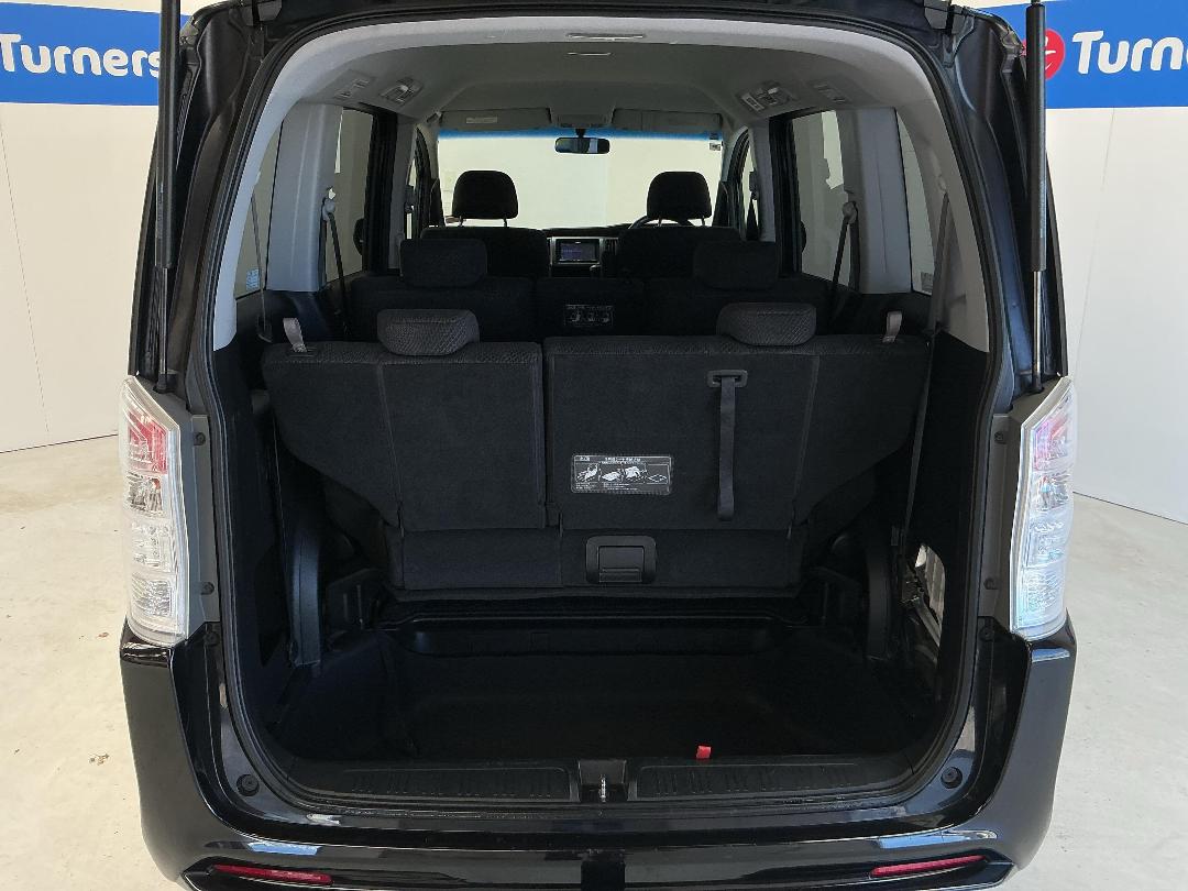 Photo '14' of Honda Stepwagon