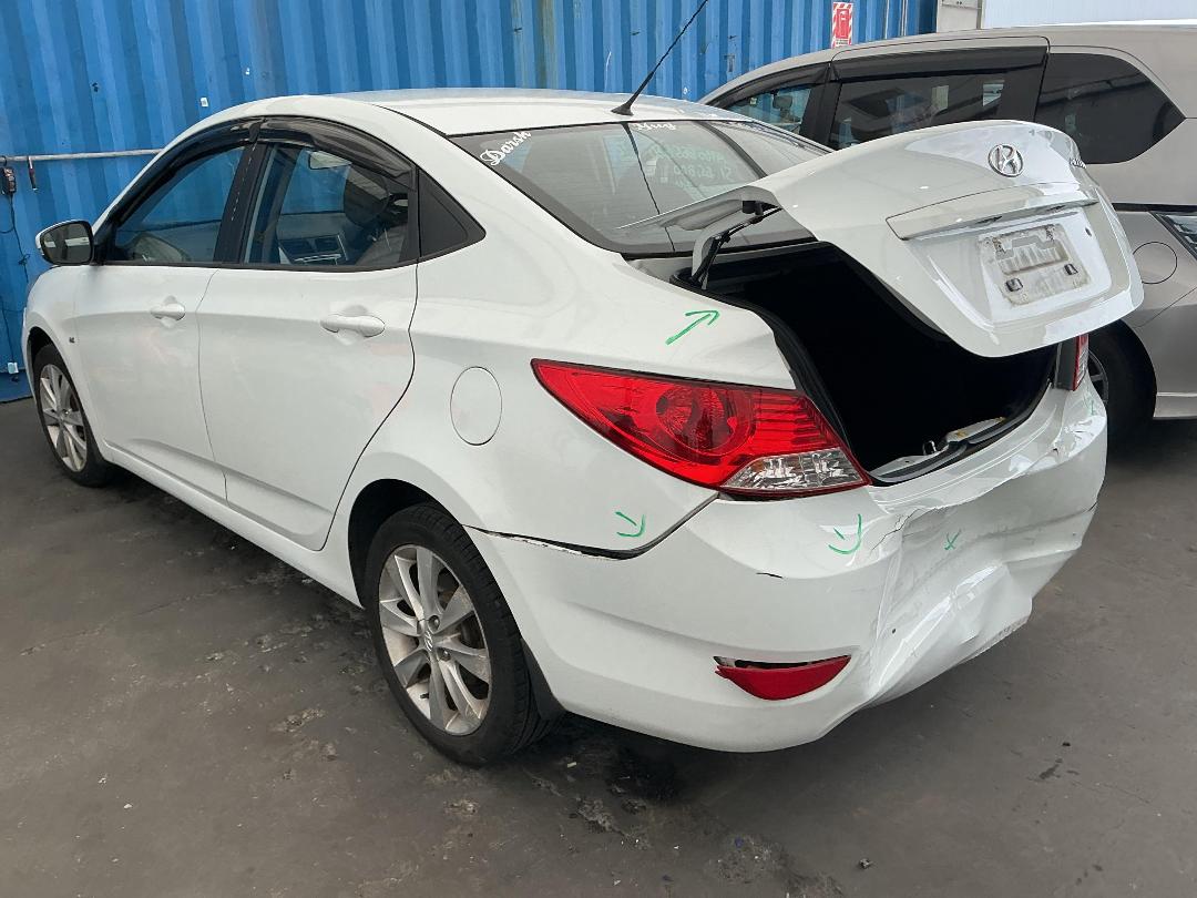 Photo '4' of Hyundai Accent