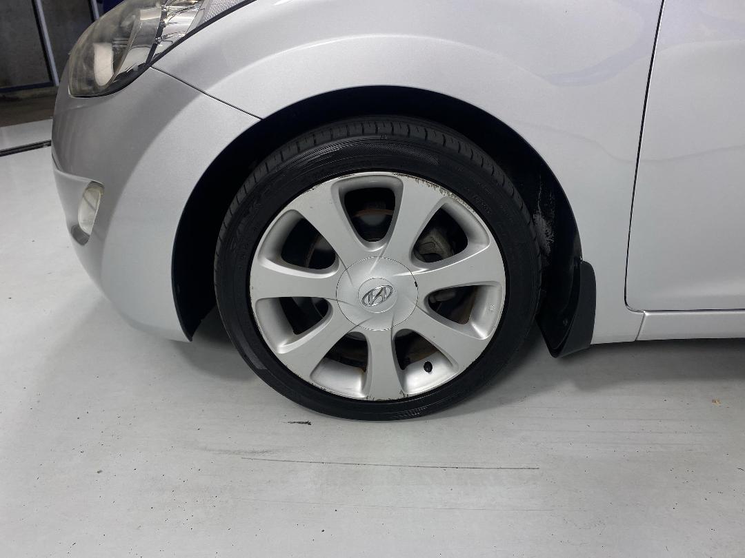 Photo '10' of Hyundai Elantra Photo '10' of Hyundai Elantra