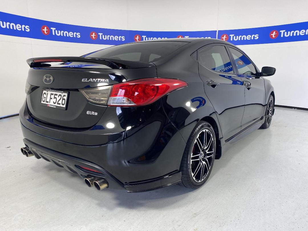 Photo '7' of Hyundai Elantra