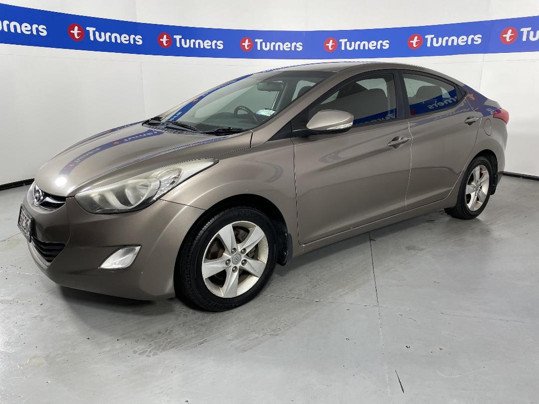 Photo '4' of Hyundai Elantra