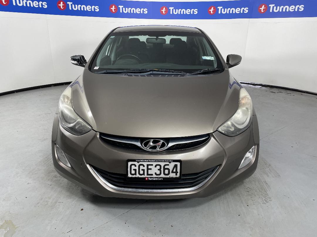 Photo '2' of Hyundai Elantra