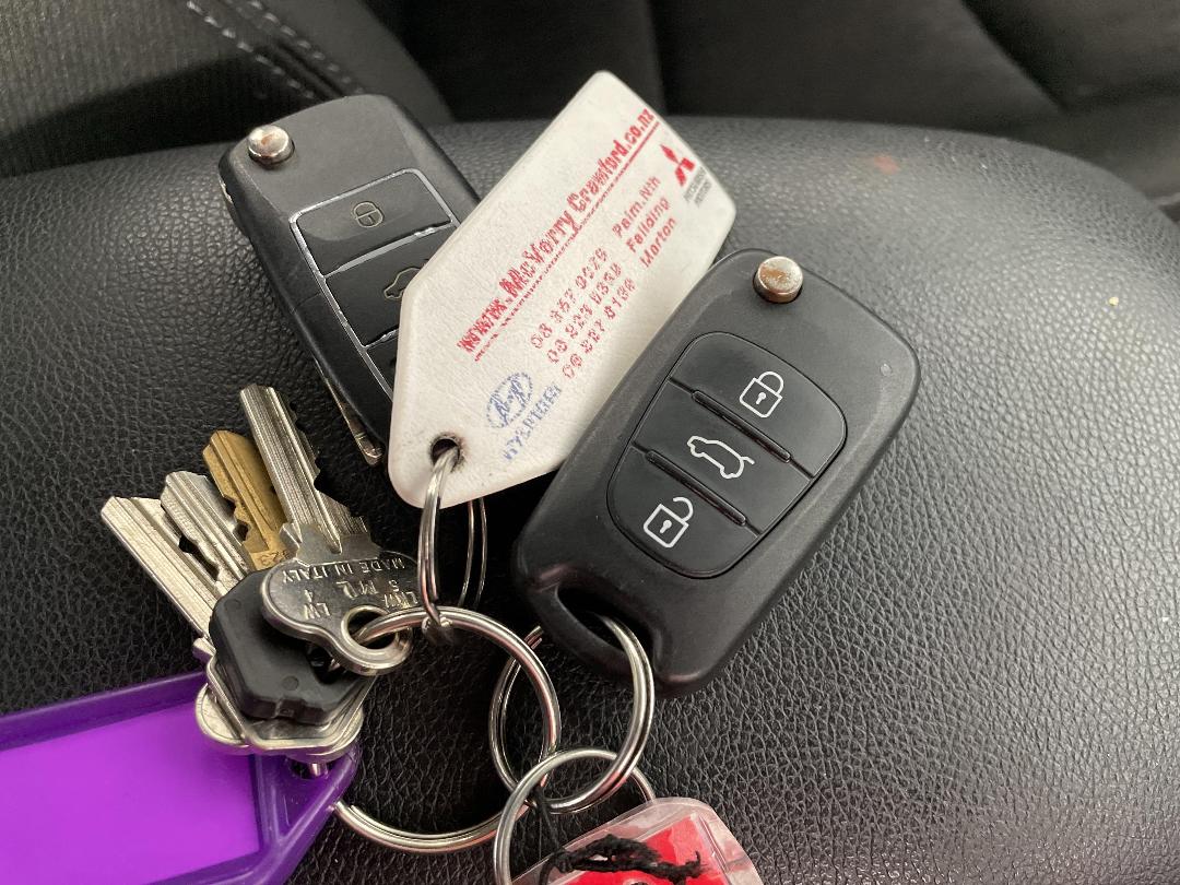 Photo '22' of Hyundai Elantra