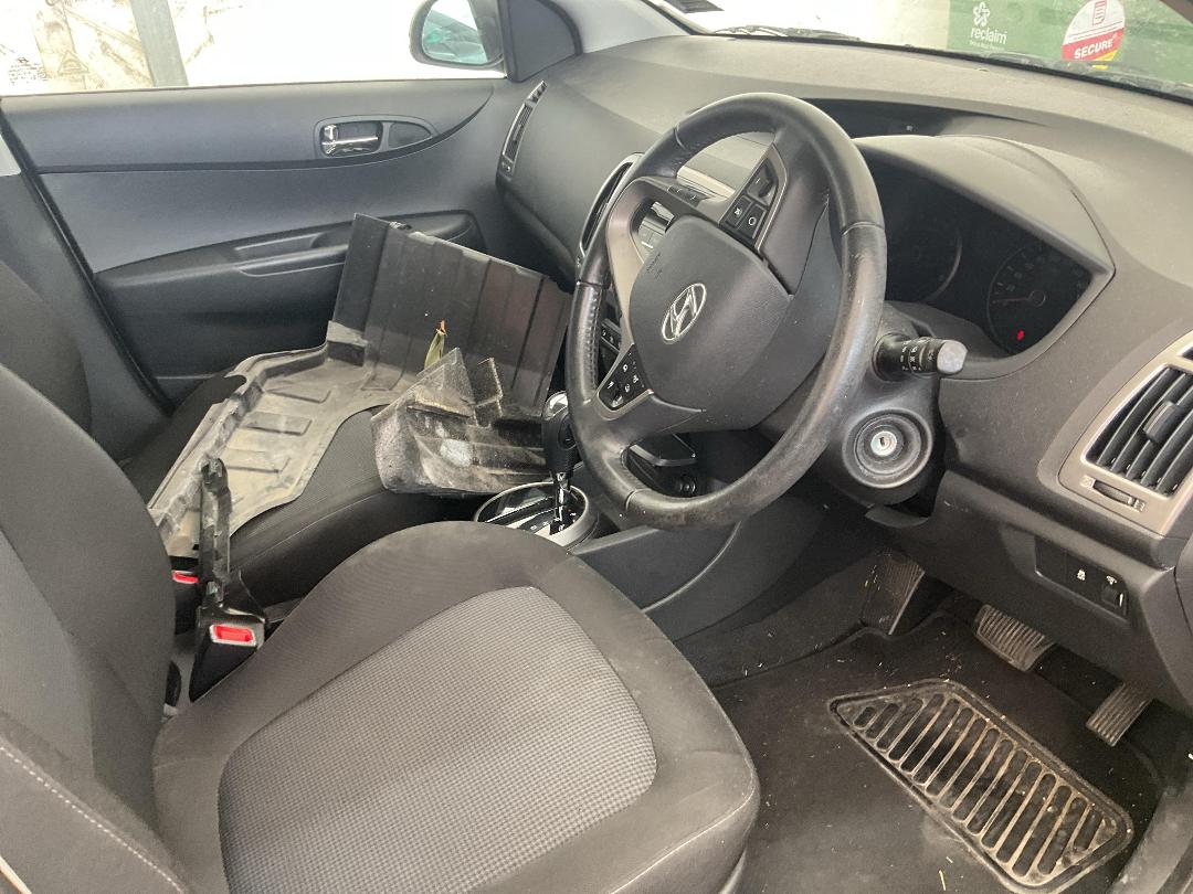 Photo '7' of Hyundai I20 PB Photo '7' of Hyundai I20 PB