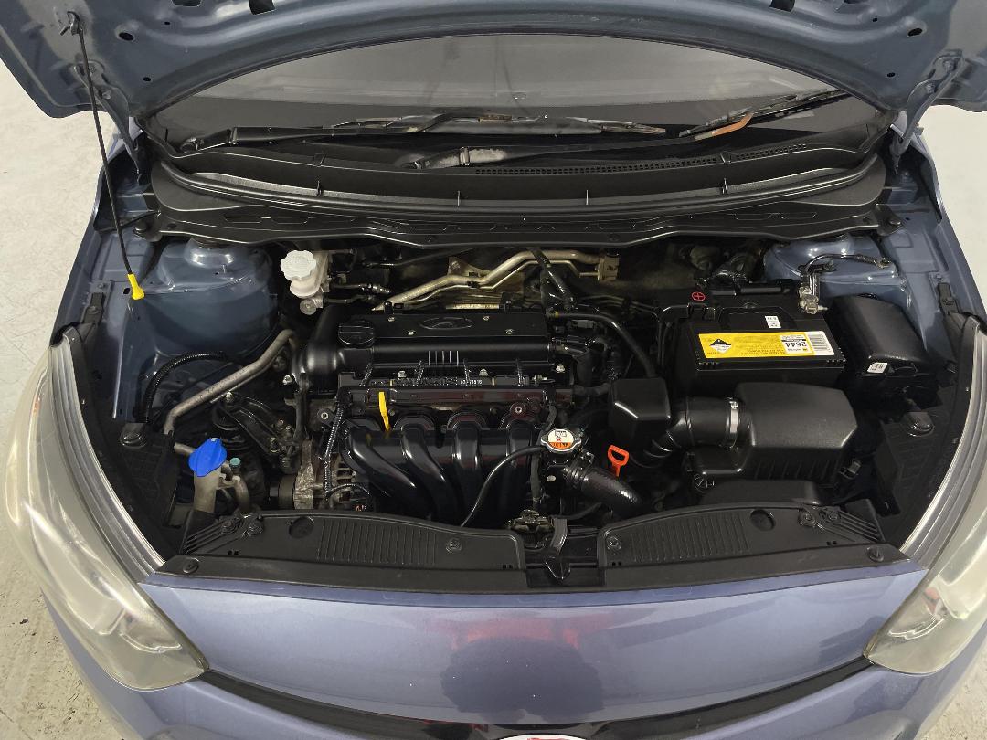 Photo '13' of Hyundai I20