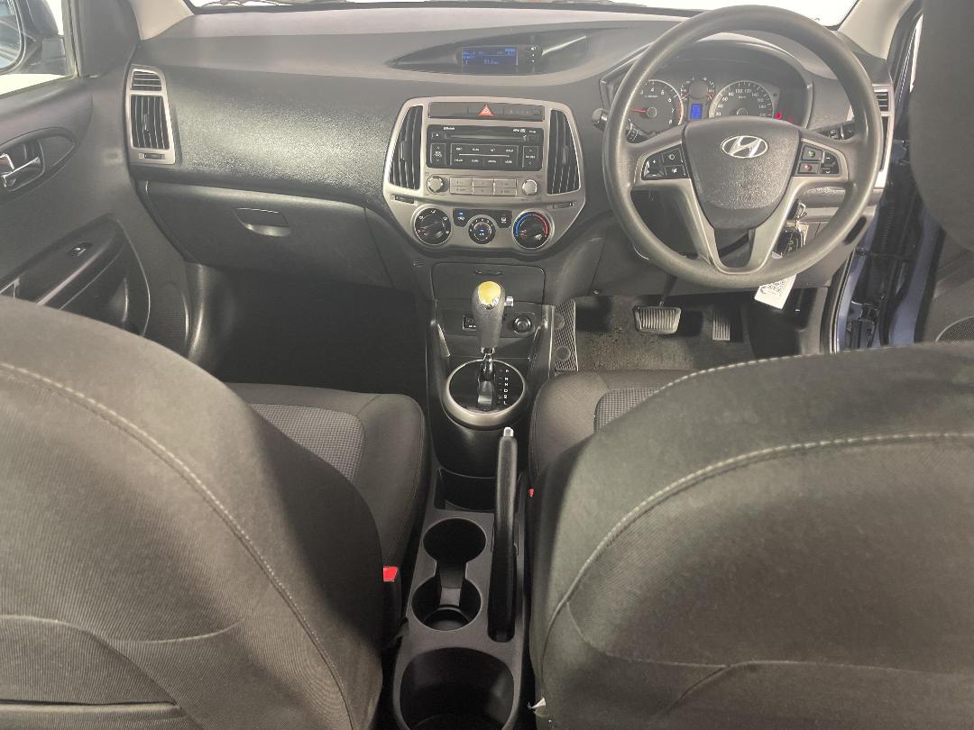 Photo '17' of Hyundai I20