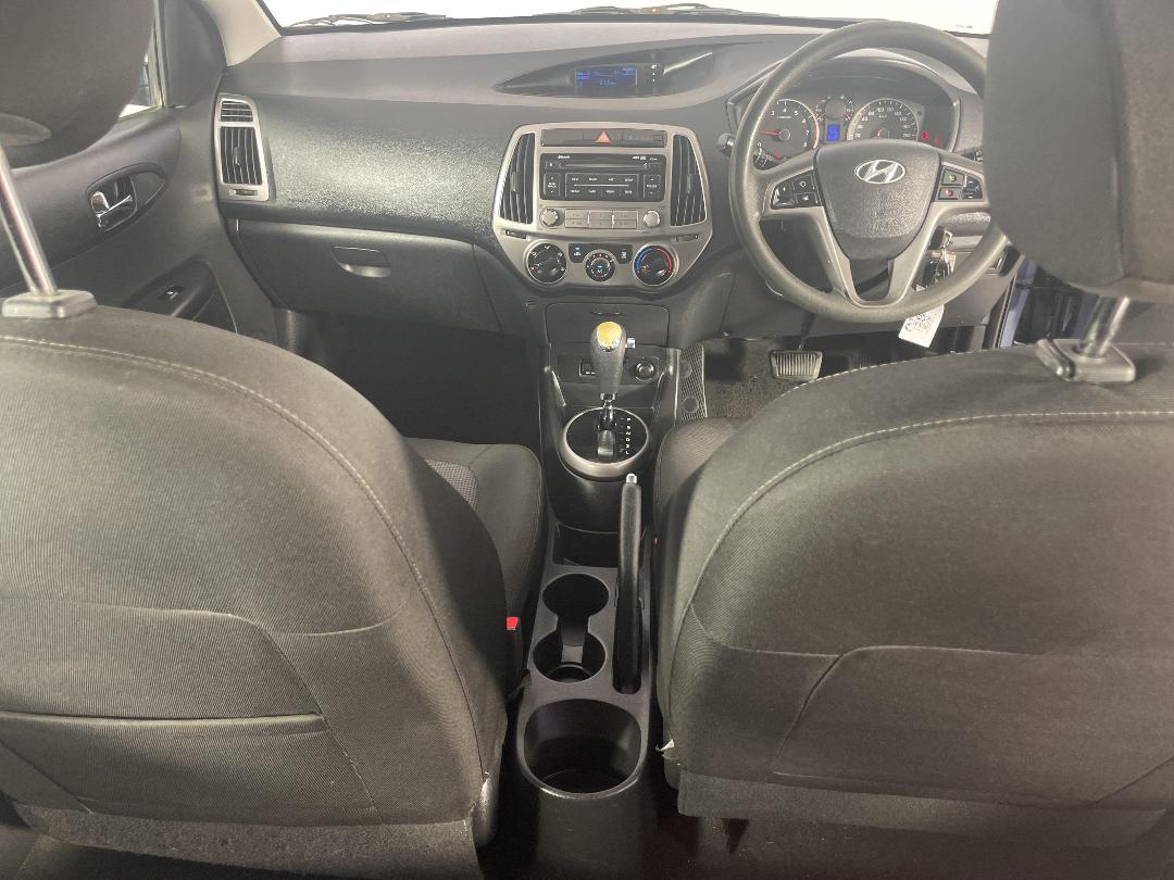 Photo '18' of Hyundai I20