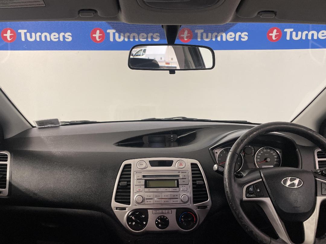 Photo '17' of Hyundai I20