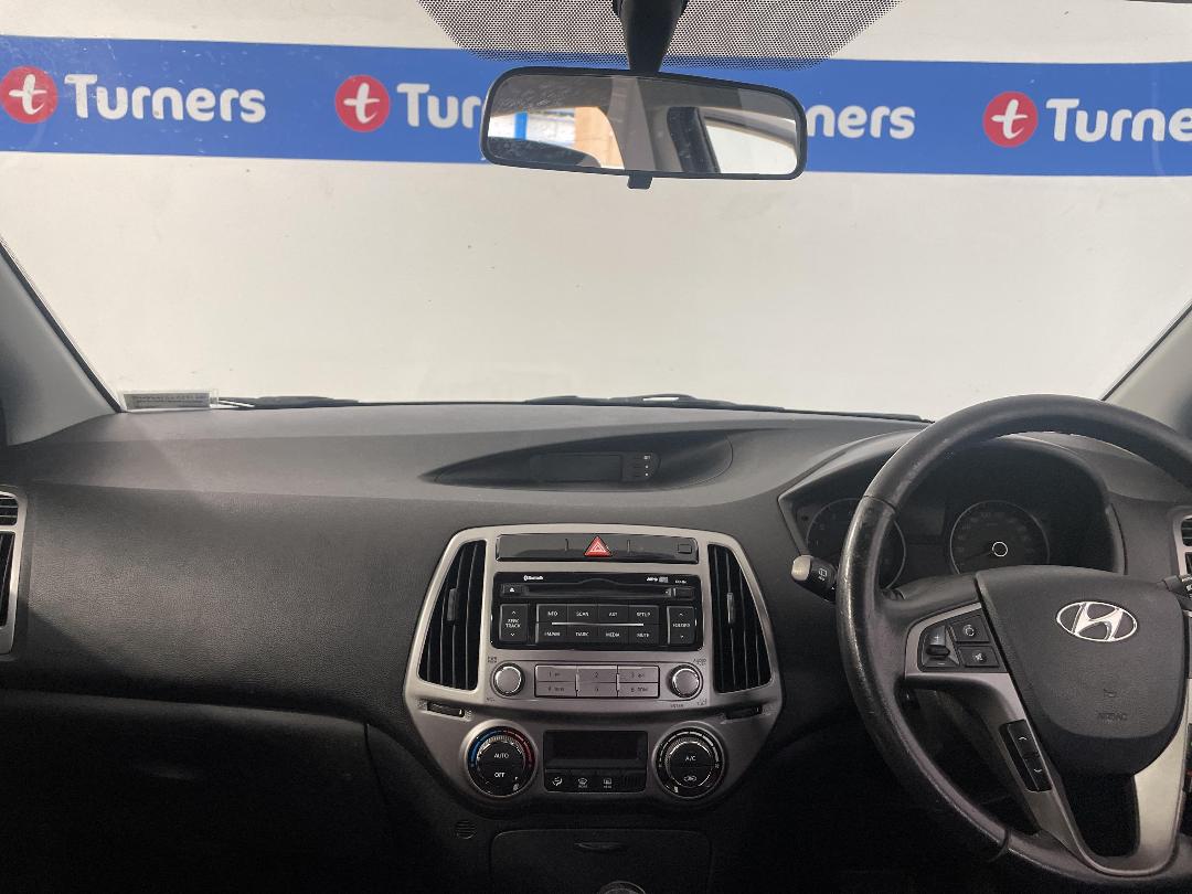 Photo '17' of Hyundai I20