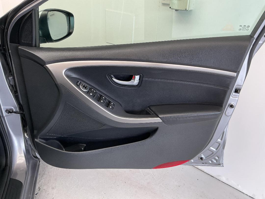 Photo '15' of Hyundai I30