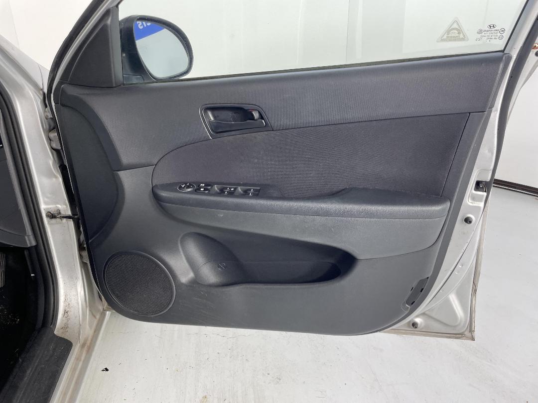 Photo '13' of Hyundai I30