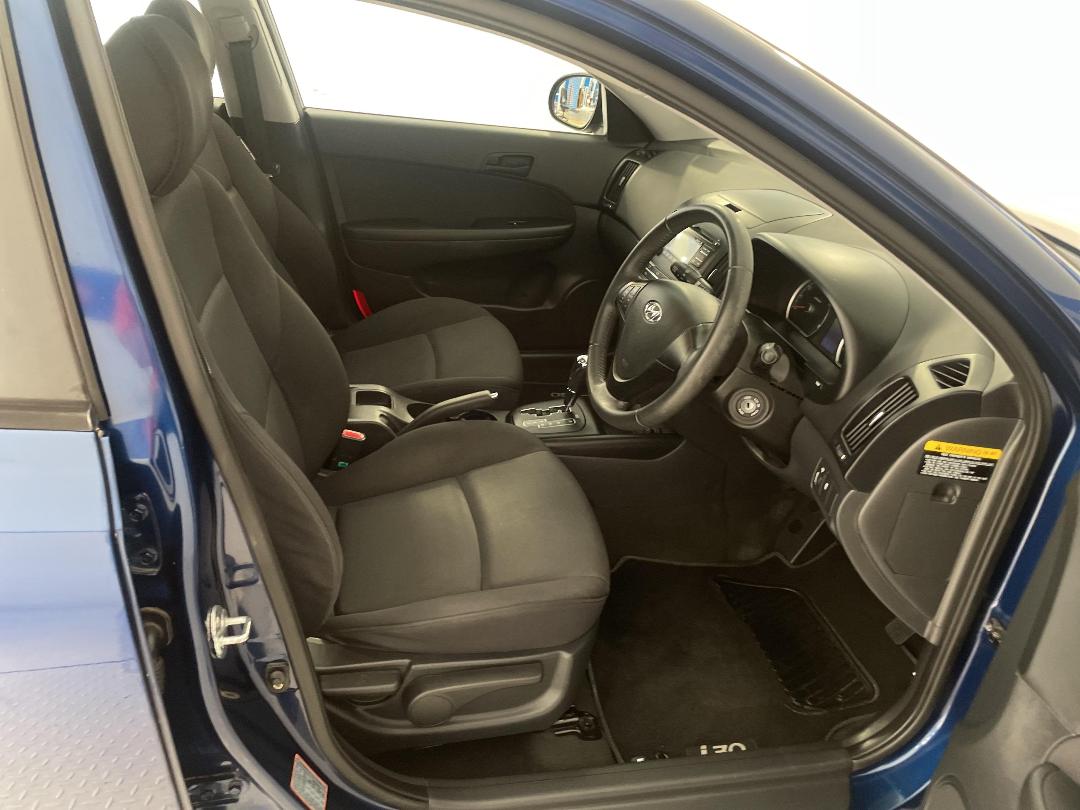 Photo '16' of Hyundai I30