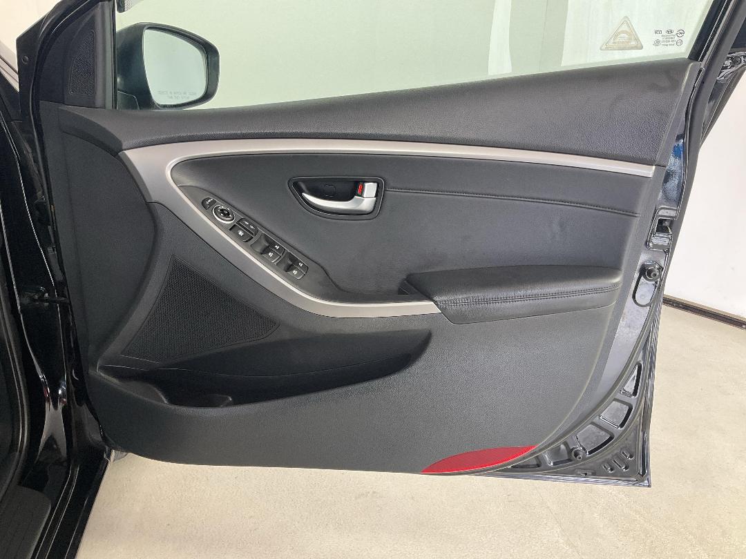 Photo '15' of Hyundai I30