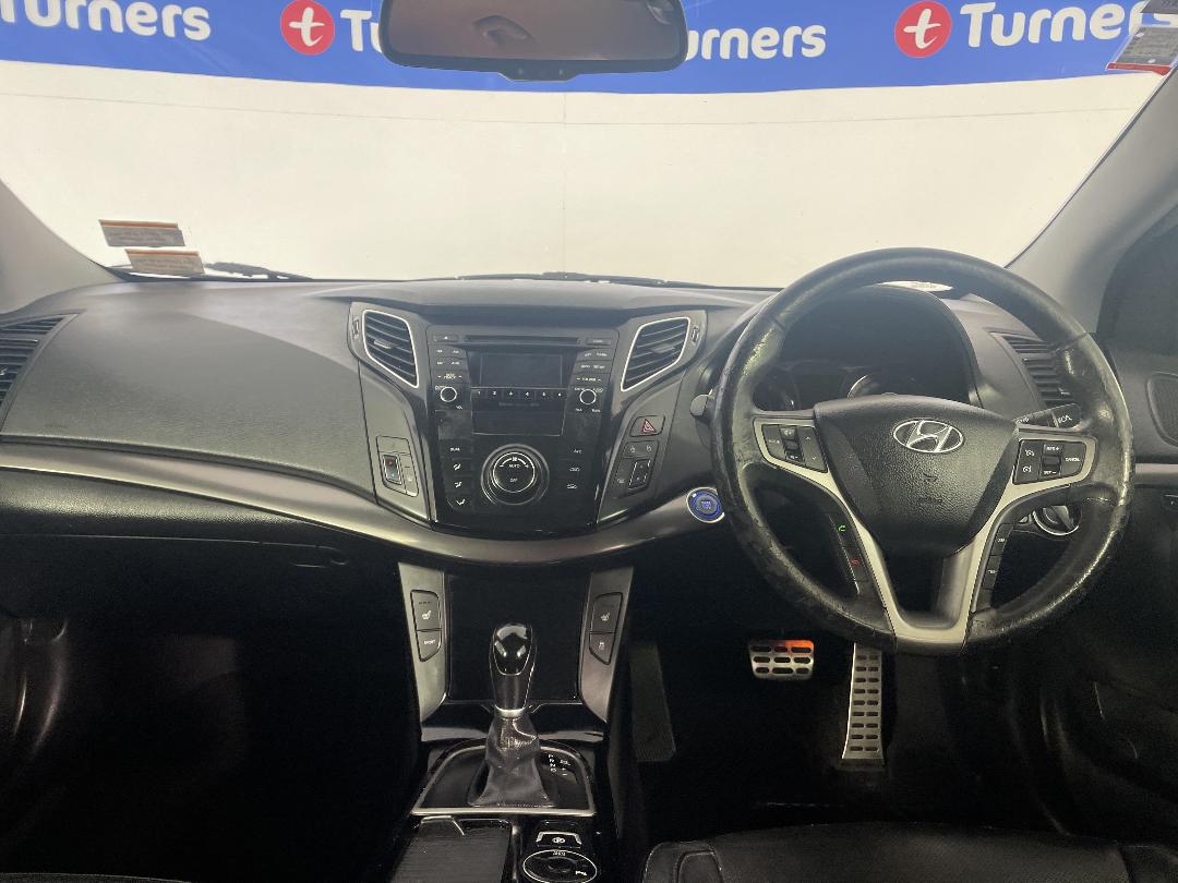 Photo '17' of Hyundai I40