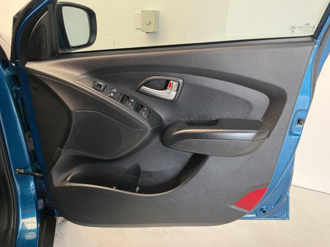 Photo '15' of Hyundai Ix35 Photo '15' of Hyundai Ix35