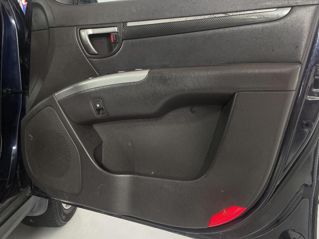 Photo '15' of Hyundai Santa FE