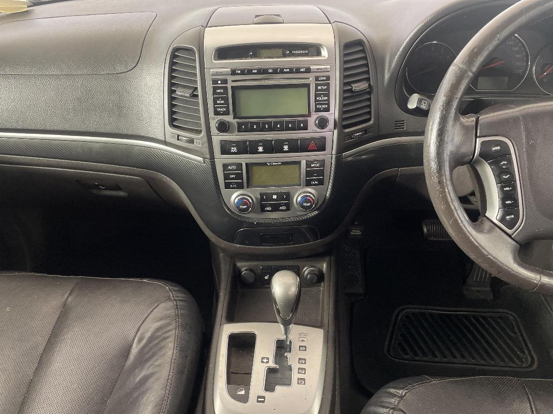 Photo '18' of Hyundai Santa FE