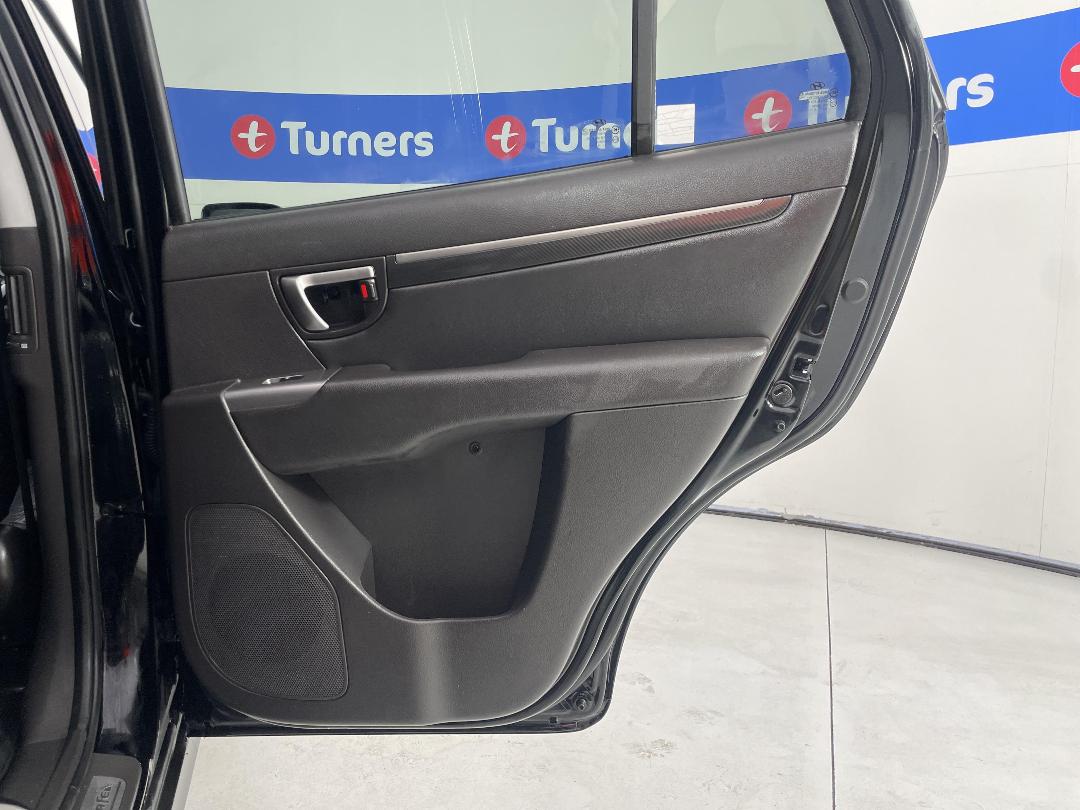 Photo '19' of Hyundai Santa FE Photo '19' of Hyundai Santa FE