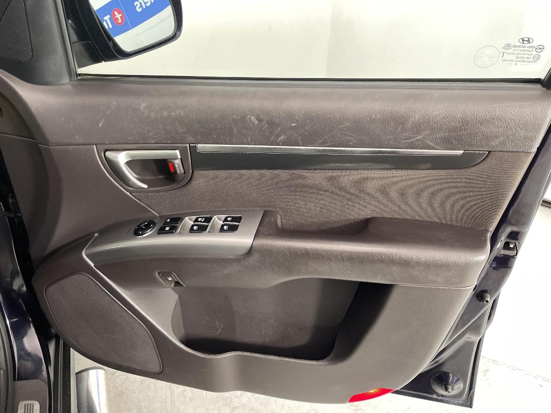 Photo '15' of Hyundai Santa FE