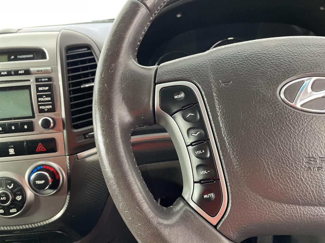 Photo '27' of Hyundai Santa FE