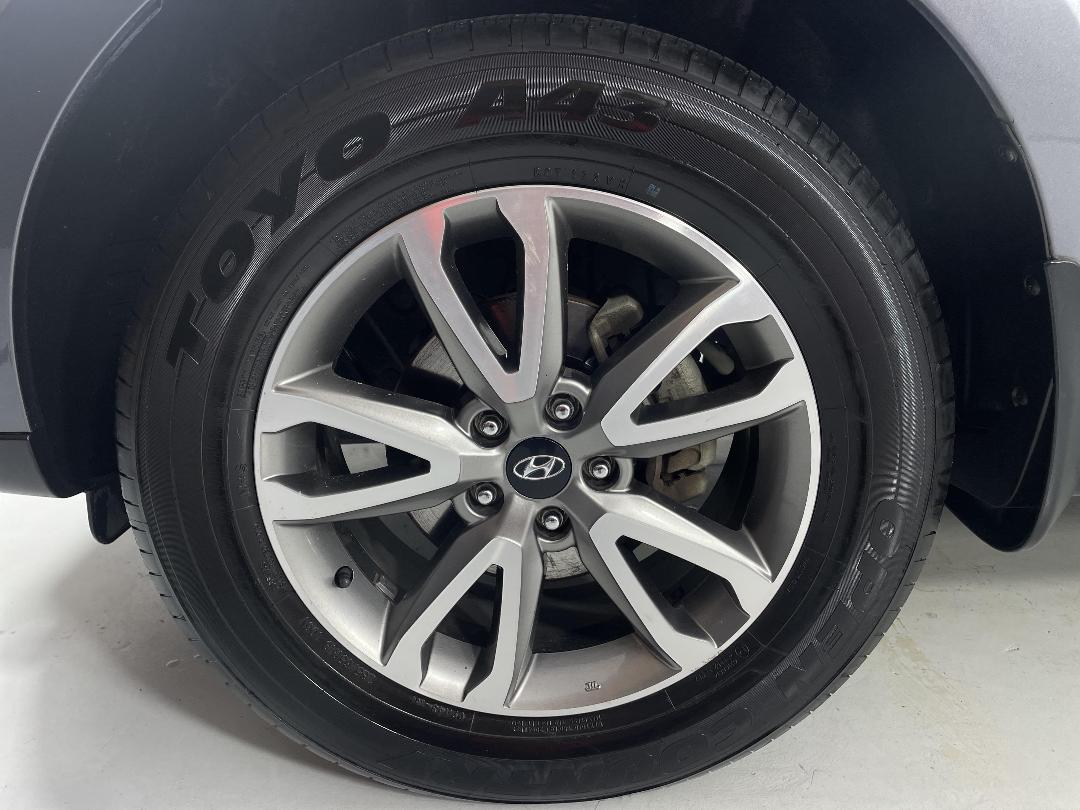 Photo '10' of Hyundai Santa FE