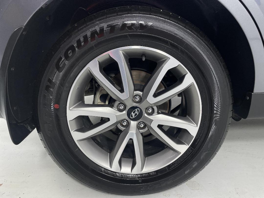 Photo '12' of Hyundai Santa FE