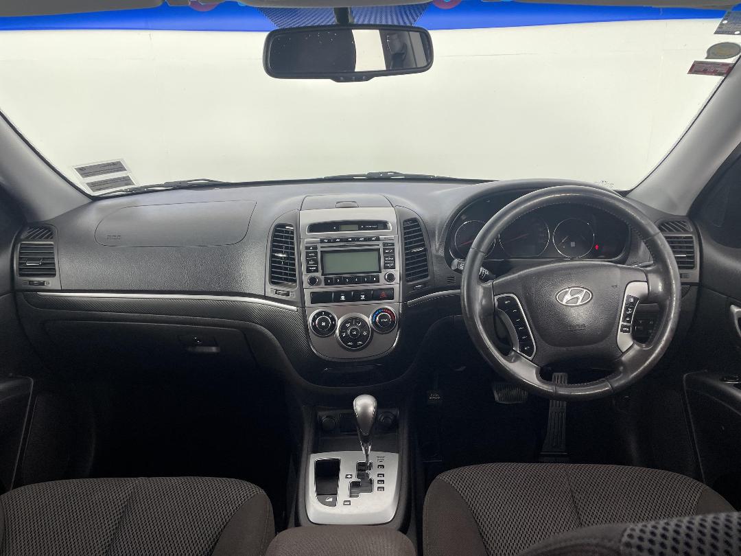 Photo '17' of Hyundai Santa FE